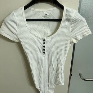 Hollister Women's Cream Ribbed Bodysuit